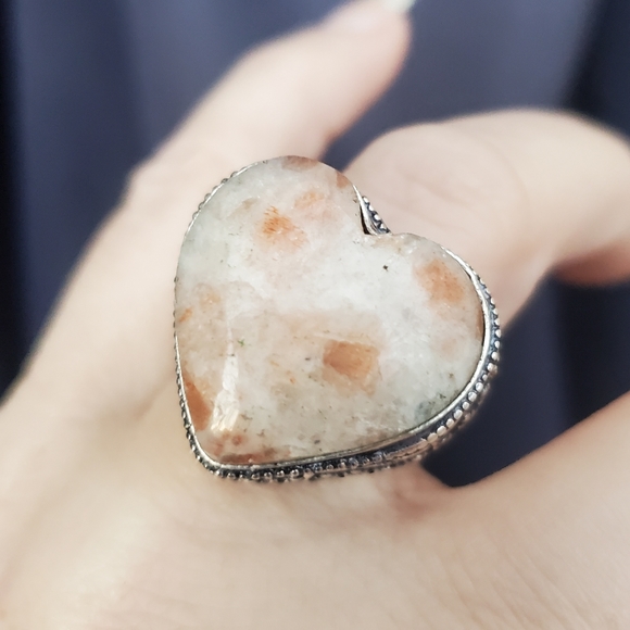 New Heart Shaped Sunstone 925 Silver Ring. - Picture 5 of 16